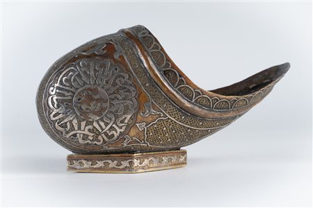 Arte Islamica  A fine silver inlaid copper Cairoware container Egypt or Near East, early 19th century or earlier .