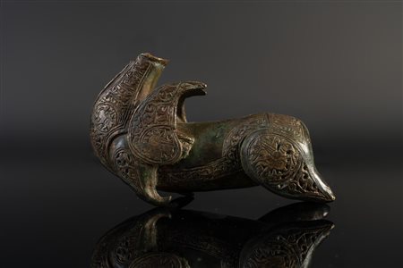 Arte Islamica  A Seljuk headless bronze Buraq figure with traces of silver inlays Iran, 12th century .