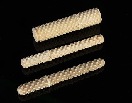 Arte Islamica  A collection of three Anglo-Indian turned ivory needle casesIndia, 19th century .