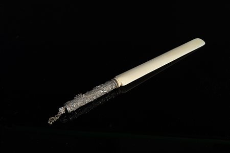 Arte Islamica  A silver and ivory page turner Southern India, mid 19th century .