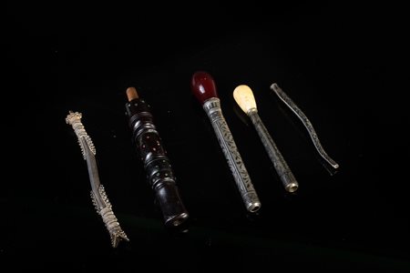 Arte Islamica  A collection of five Ottoman mouth pieces with nielloed silver and/or amberTurkey, 19th century .