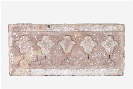 Arte Indiana  Fragment of a red sandstone frieze sculpted with hamsa India, 19th century .