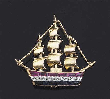 Piccola spilla veliero