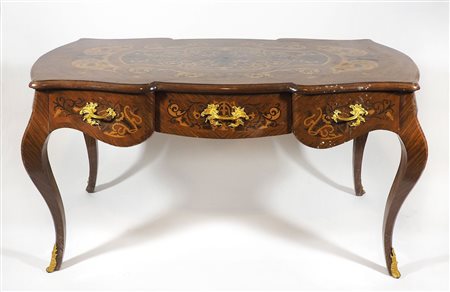 Scrivania intarsiata