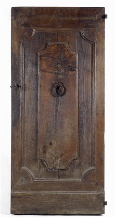 Porta in noce, con sformellatura centrale e battente, cm. 172x77.