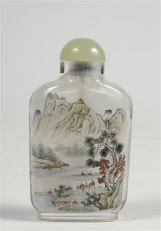 Flacone in vetro, con decorazioni inside painting con paesaggi, Cina. € 75/95