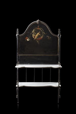 Etagère ricavata da una testata da letto del secolo XIX dipinta a putto e fiori