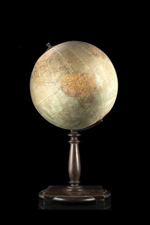 Globo terrestre in carta con supporto e base tornita ed ebanizzata, edizione Va