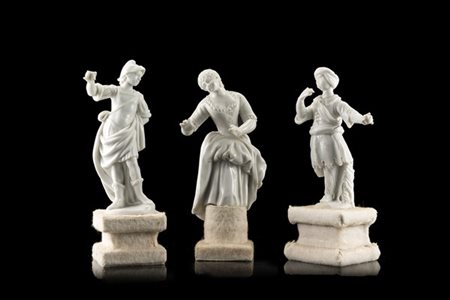 Manifattura di Ginori, Doccia, secolo XVIII. Gruppo di tre figure diverse in po