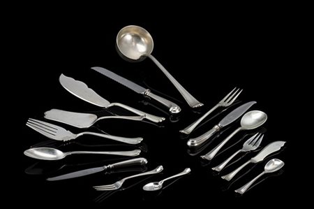 Servizio di posate in argento composto da: ventiquattro forchette e ventiquattr