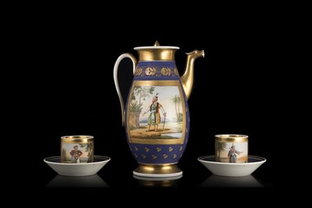 Manifattura francese, secolo XIX. Parte di servizio da tè in porcellana a fondo