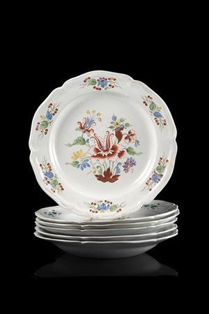 Manifattura di Ginori, secolo XVIII. Gruppo di sei piatti piani e fondine in ma