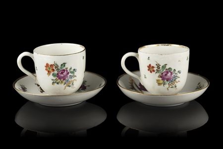 Manifattura di Antonibon, Nove, Bassano, secolo XVIII. Coppia di tazze con piat