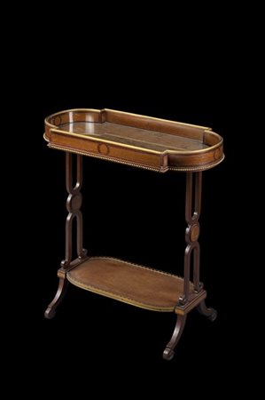 Tavolo servant con piano intarsiato a motivi geometrici, ringhiera in parte rib