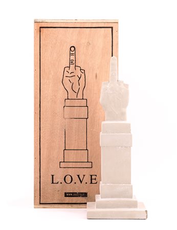 MAURIZIO CATTELAN (1960) - L.O.V.E., 2015