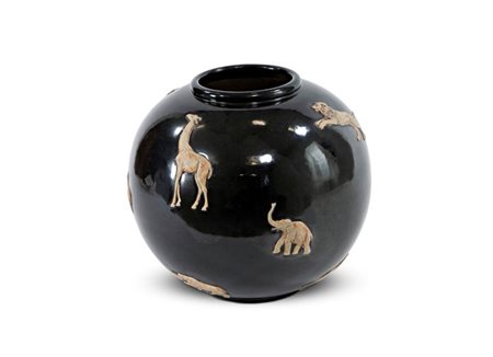 SPIGA Vaso in terracotta maiolicata nera lucida con figure di animali in...