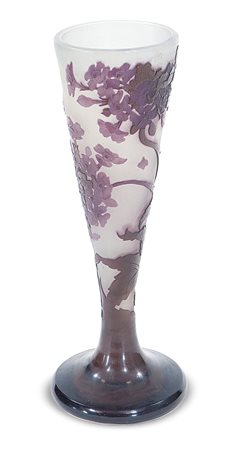 GALLE' Vasso cornet in vetro doppio riposante su base circolare. Decoro di...