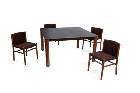 FRATTINI GIANFRANCO Nuela Tavolo con piano in gomma nera e struttura in legno...