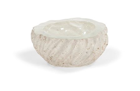 SEGUSO Ciotola in vetro soffiato di forma irregolare con incrostazioni...