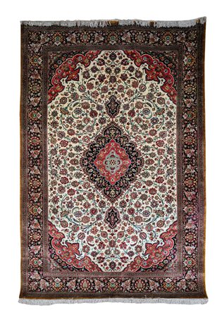 
Kum persian rug