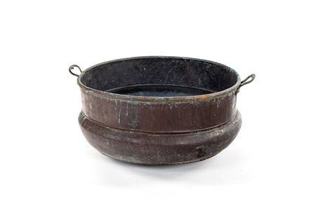 
Antique circular copper pot