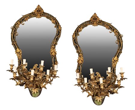 
Pair of gilded bronze appliques