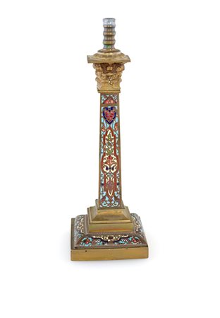 
 

Gilded metal tamble lamp