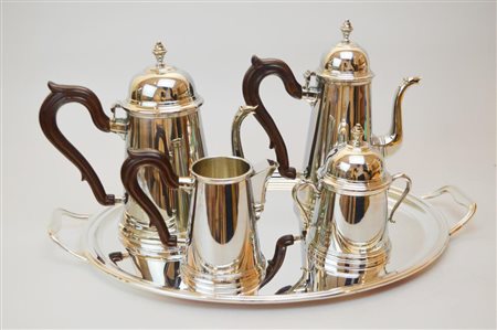 LOTTO DI CINQUE PEZZI IN ARGENTO 800