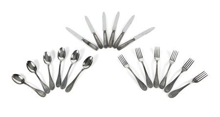 SERVIZIO DI POSATE D'ARGENTO Servizio di posate in argento composto da : sei...