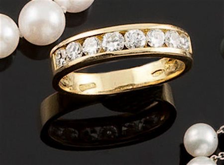 ANELLO Fedina in oro giallo con otto diamanti taglio brillante per...