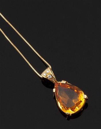 CATENA CON CIONDOLO Catena con ciondolo in oro giallo con quarzo citrino di...