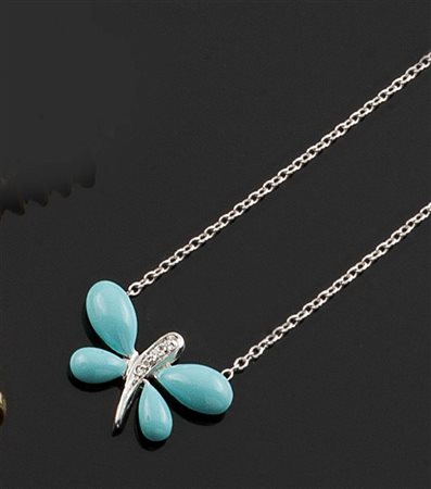 COLLANA Collana in oro bianco con al centro piccola farfalla con ali in...