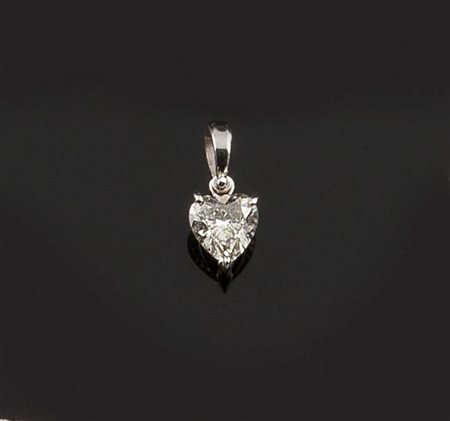 CIONDOLO Ciondolo in oro bianco con diamante taglio a cuore di ct 0,80 ca...