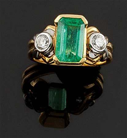 SALVINI Anello firmato "Salvini", in oro giallo e bianco con al centro uno...