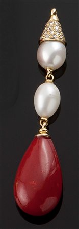 CIONDOLO Ciondolo in oro giallo con diamanti taglio brillante, composto da...