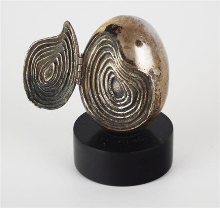 Franco Zazzeri COMPOSIZIONE scultura in metallo argentato su base in pietra...