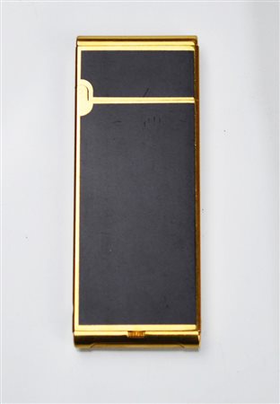 ACCENDINO IN METALLO DORATO E SMALTI, JOHN STERLING marchio John Sterling, cm...