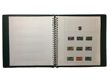 TRIESTE A 1945/1954
Collezione del periodo montata su un album Marini. Notata s