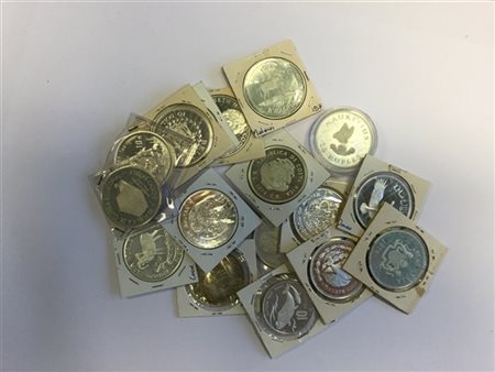 STATI VARI 
(Australia, Egitto, Malaysia, Malawi, Mauritius, Messico, ecc.). Lo