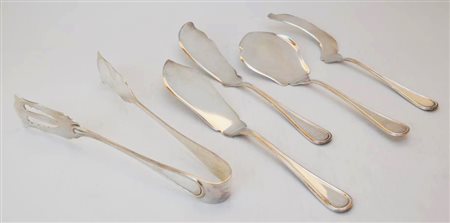 LOTTO DI CINQUE POSATE IN ARGENTO 800 g 662 circa, punzone 800 buone condizoni