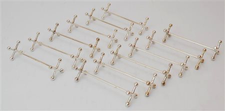 LOTTO DI DODICI POGGIA POSATE IN ARGENTO 800 g 270 circa, punzone 800 buone...