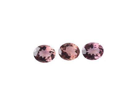 TRE TORMALINE ROSA PER CT 10.02 di forma ovale, taglio composito, mm...