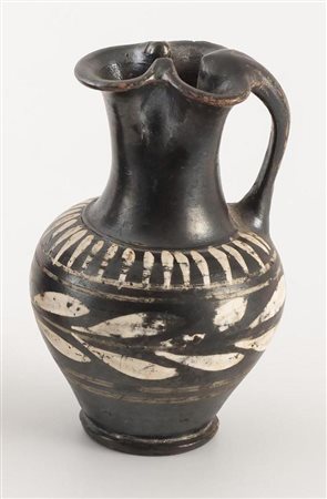 OINOCHOE NELLO STILE DI GNATHIA DATAZIONE: metà IV sec. a. C. MATERIA E...