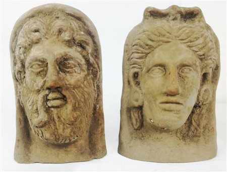 DUE TESTE IN STILE ETRUSCO CAMPANO DATAZIONE XIX-XX SEC. Testa maschile...