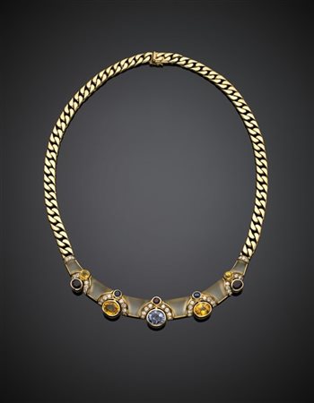 Collier in oro giallo con centrale in quarzo ialino, diamanti per complessivi c