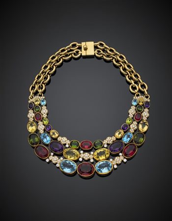 Collier in oro giallo rifinito con gemme varie e diamanti per complessivi ct. 6