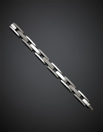 PANDA
Bracciale articolato in oro bianco e diamanti per complessivi ct. 1,20 ci