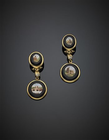 Orecchini pendenti in oro giallo e micromosaici su onice, piccoli diamanti a ri