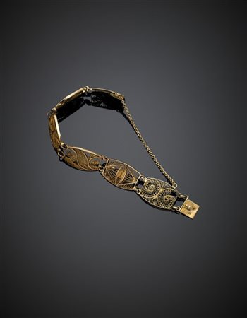 Bracciale in filigrana d'oro a losanghe, g 19,54, lungh. cm 17,50 circa. Marchi