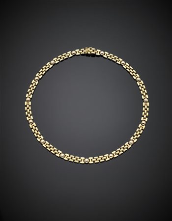 CENZI
Collier modulare in oro giallo e bianco, g 36,14, lungh. cm 42 circa. Fir